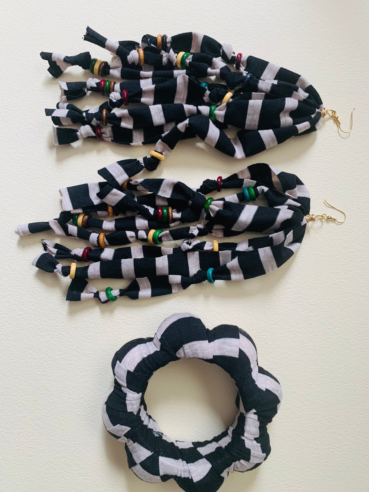 Bead Between the Lines